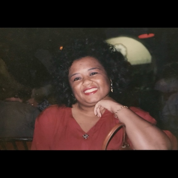 Meet your Posher, Cheryl - Picture 1 of 1